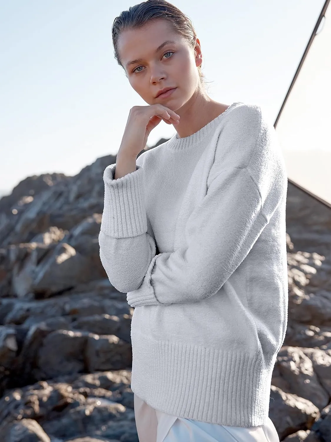 ANRABESS Women's Oversized Crewneck Long Sleeve Fuzzy Knit Casual Chunky Warm 2025 Fall Pullover Sweaters Top Trendy Outfits