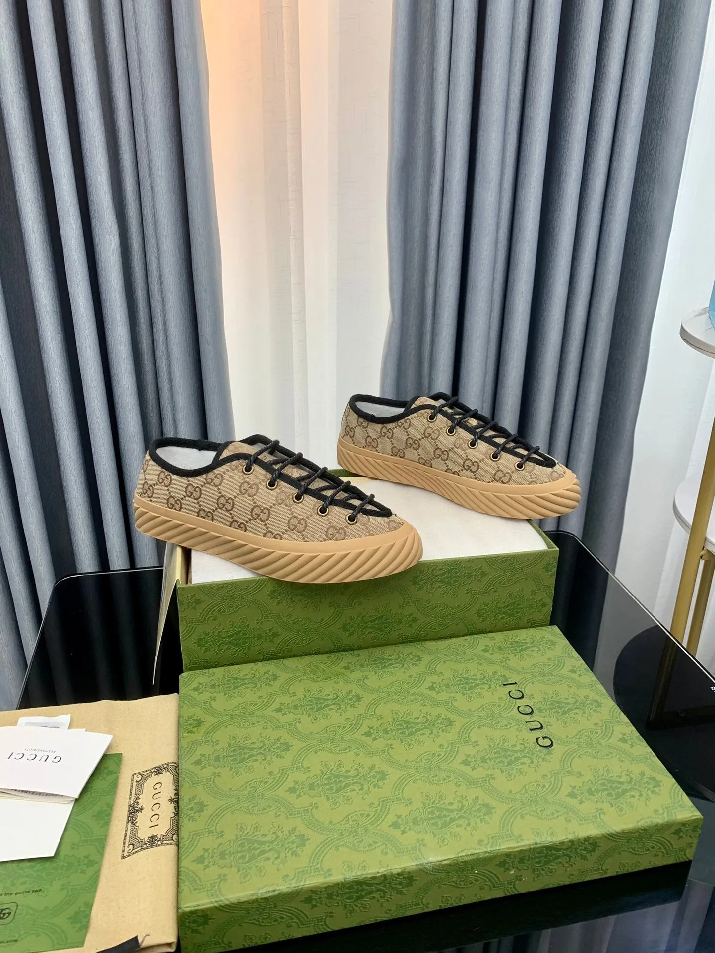 Classic THICK-SOLE UNIQUE GG Gucci SNEAKER All-encompassing selection LIGHT BROWN CANVAS