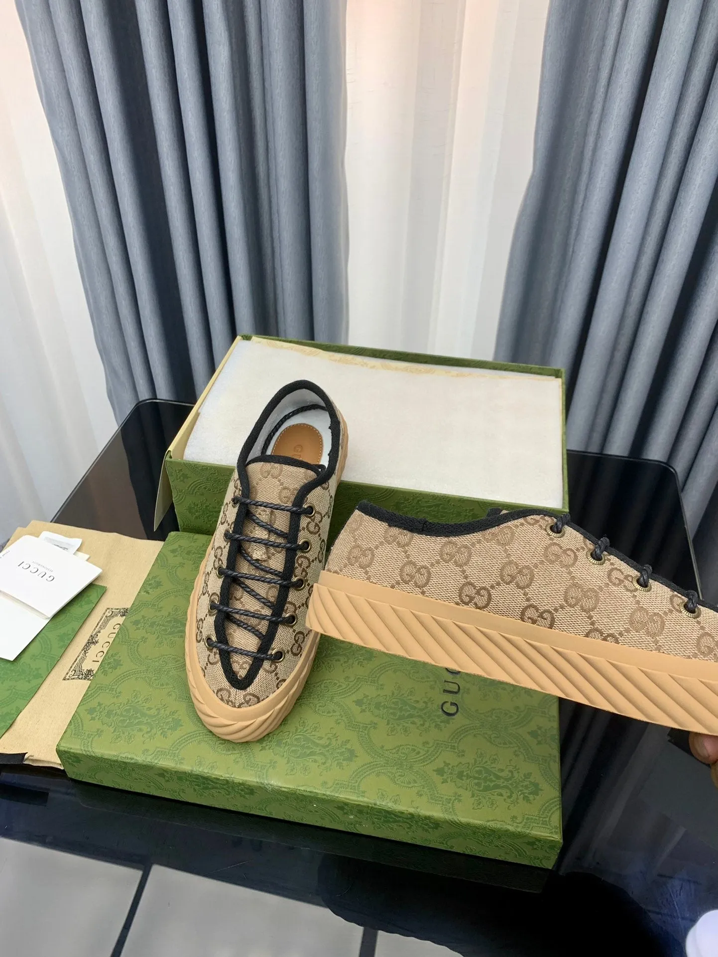 Classic THICK-SOLE UNIQUE GG Gucci SNEAKER All-encompassing selection LIGHT BROWN CANVAS