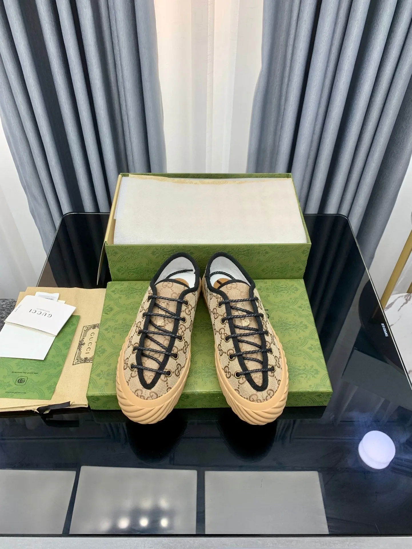 Classic THICK-SOLE UNIQUE GG Gucci SNEAKER All-encompassing selection LIGHT BROWN CANVAS
