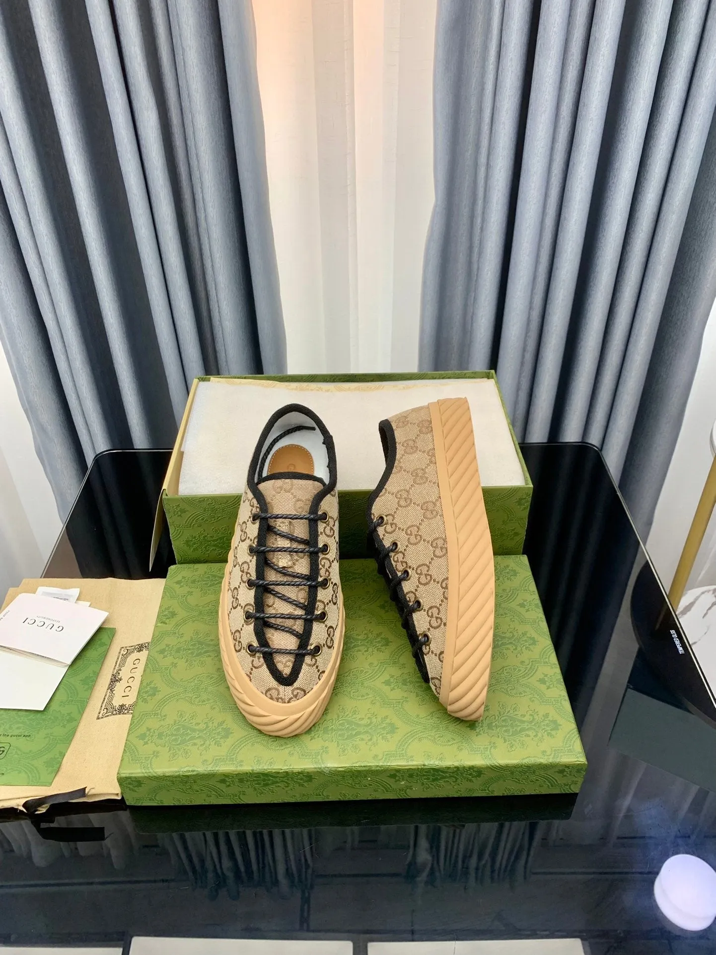 Classic THICK-SOLE UNIQUE GG Gucci SNEAKER All-encompassing selection LIGHT BROWN CANVAS