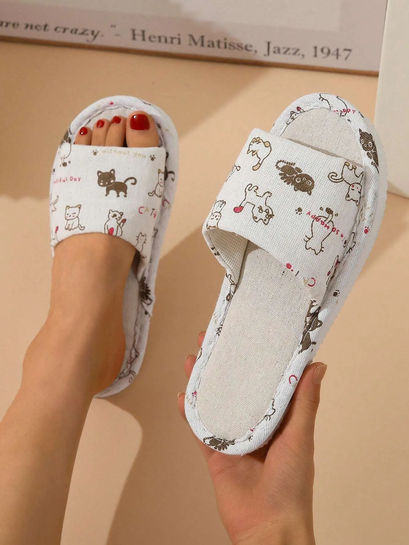 Cozy Cat Letter Graphic Slippers - Stylish Non-Slip Indoor Comfort for Cat Lovers