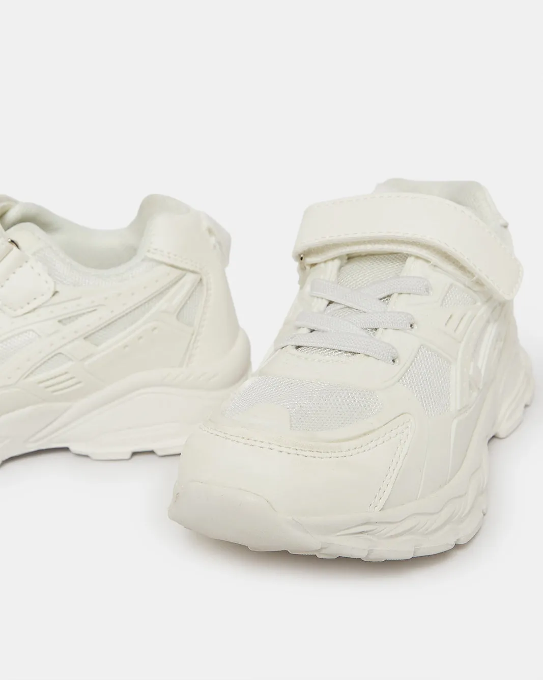 Girls White Velcro Trainer