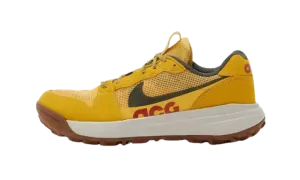 Nike ACG Lowcate Solar Flare