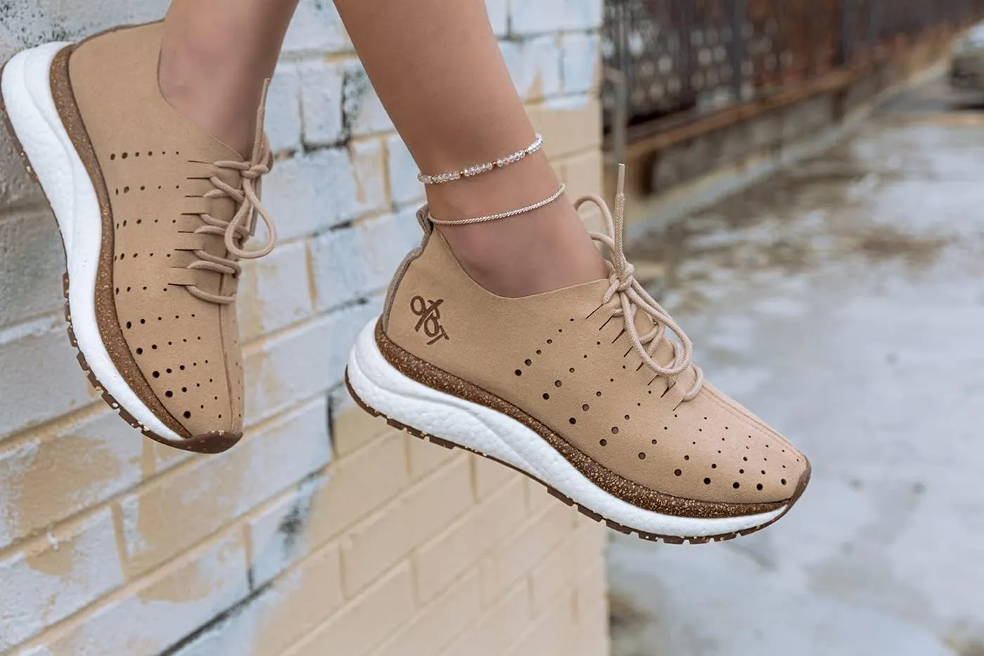 OTBT Women's ALSTEAD Sneaker