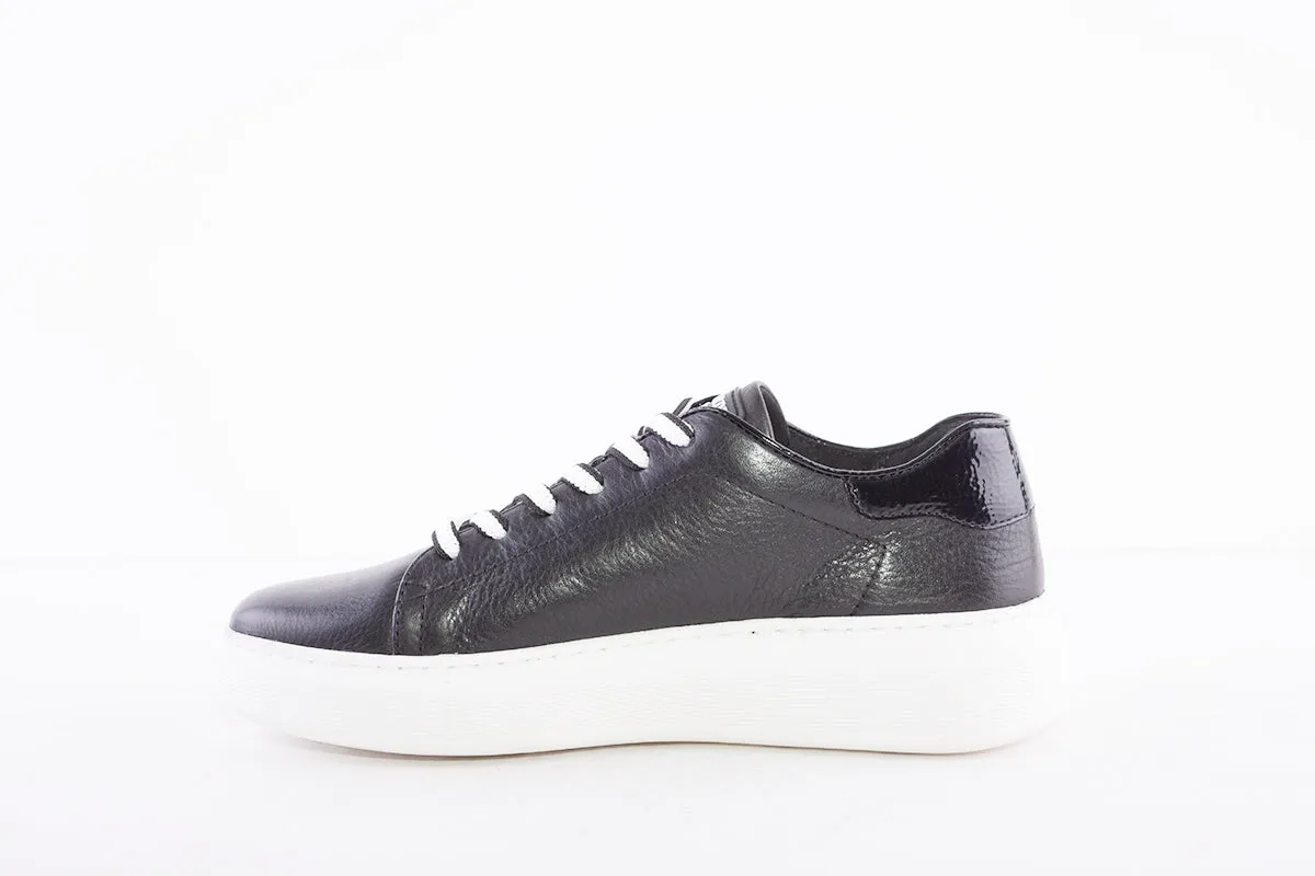 REGARDE LE CIEL - SAMIA-06 LACE UP FASHION PLATFORM SHOE WITH WHITE SOLE - BLACK