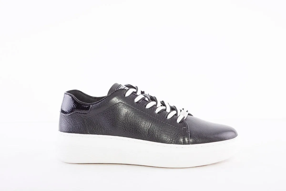 REGARDE LE CIEL - SAMIA-06 LACE UP FASHION PLATFORM SHOE WITH WHITE SOLE - BLACK