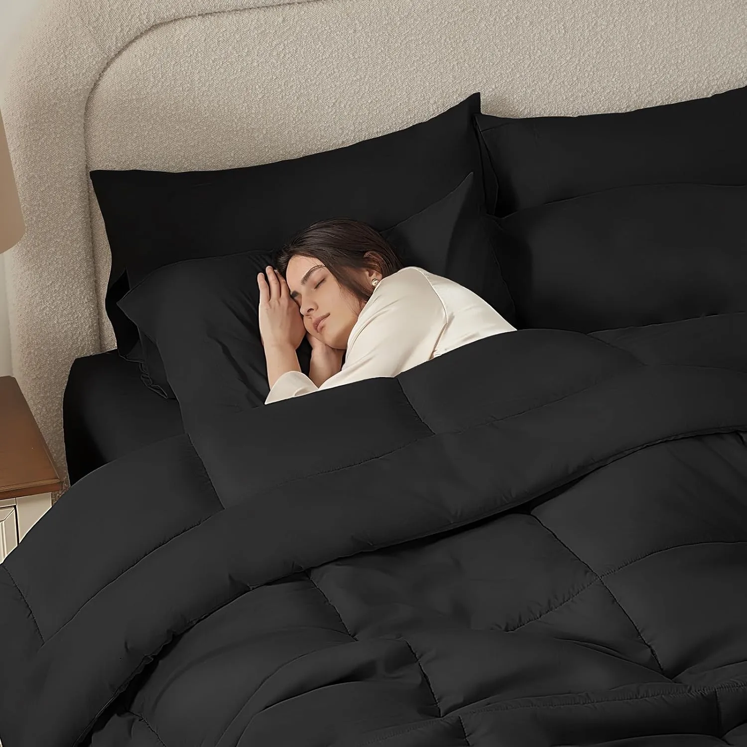 SunStyle Home Black Full/Queen Comforter Set - 7 Piece Bed in a Bag, Lightweight All Season Comforter with Sheets, Queen Size Bedding Sets with 1 Comforter, 1 Flat Sheet, 1 Fitted Sheet, 4 Pillowcases
