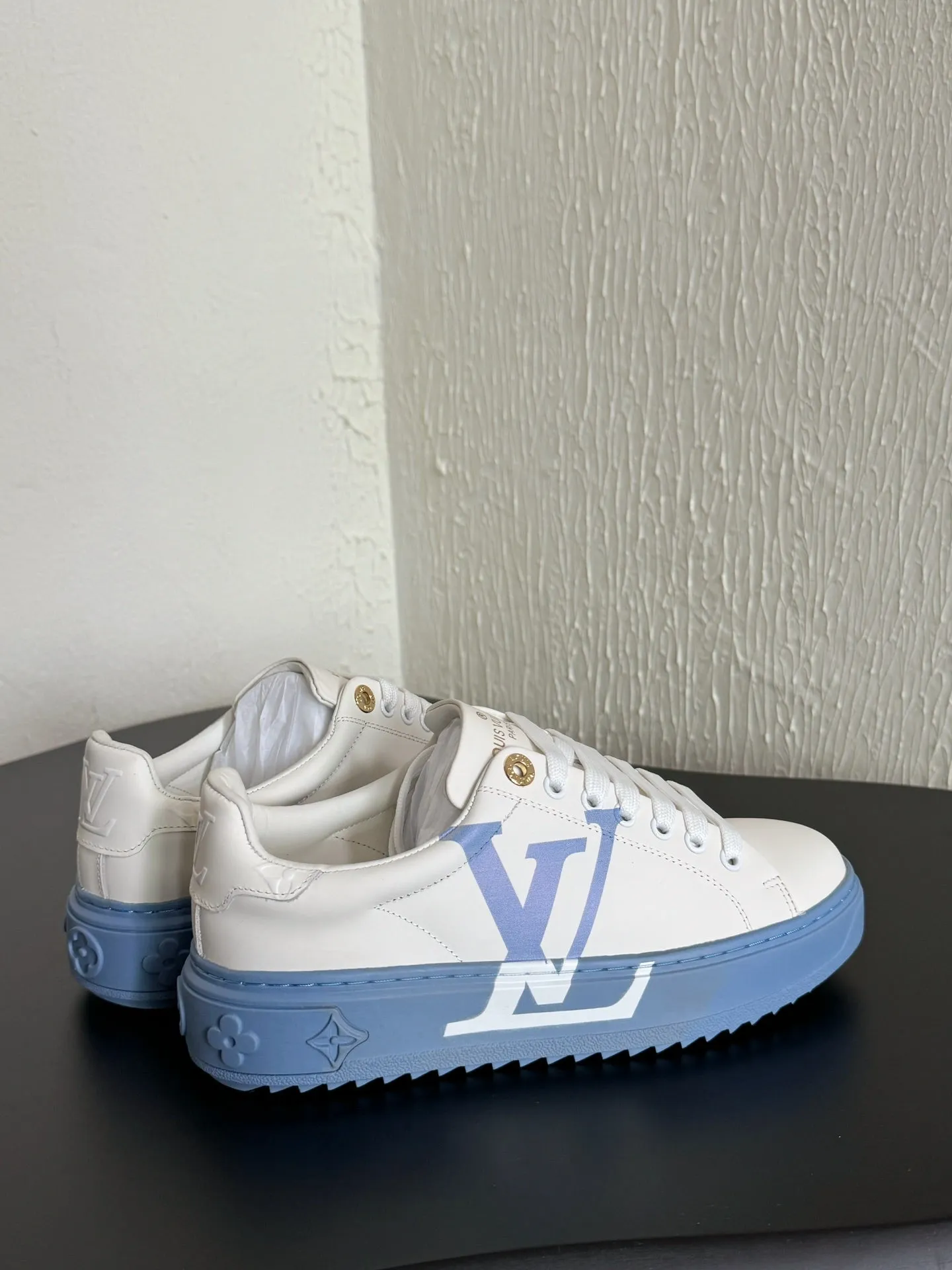 Vuitton Mix Calfskin Light  Sneakers Print Logo Cloud-based Out White Time On-time shipping Louis Blue