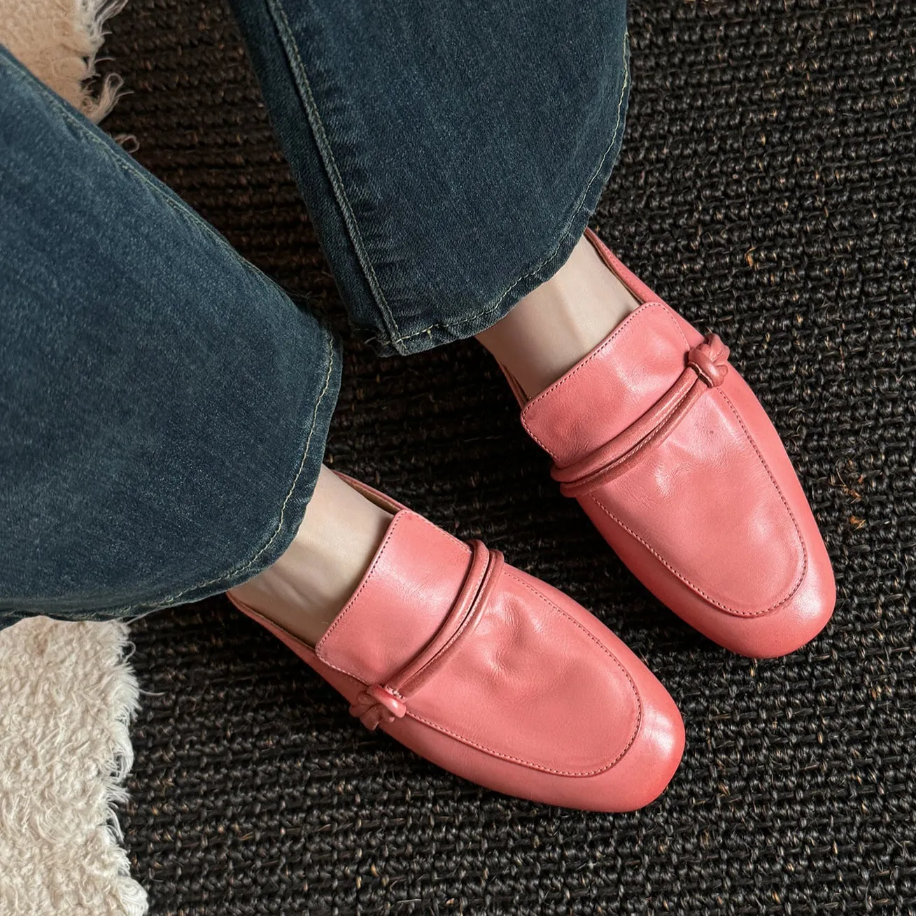 Women's Cloesed Toe Low Heels Leather Flat Mules For Office