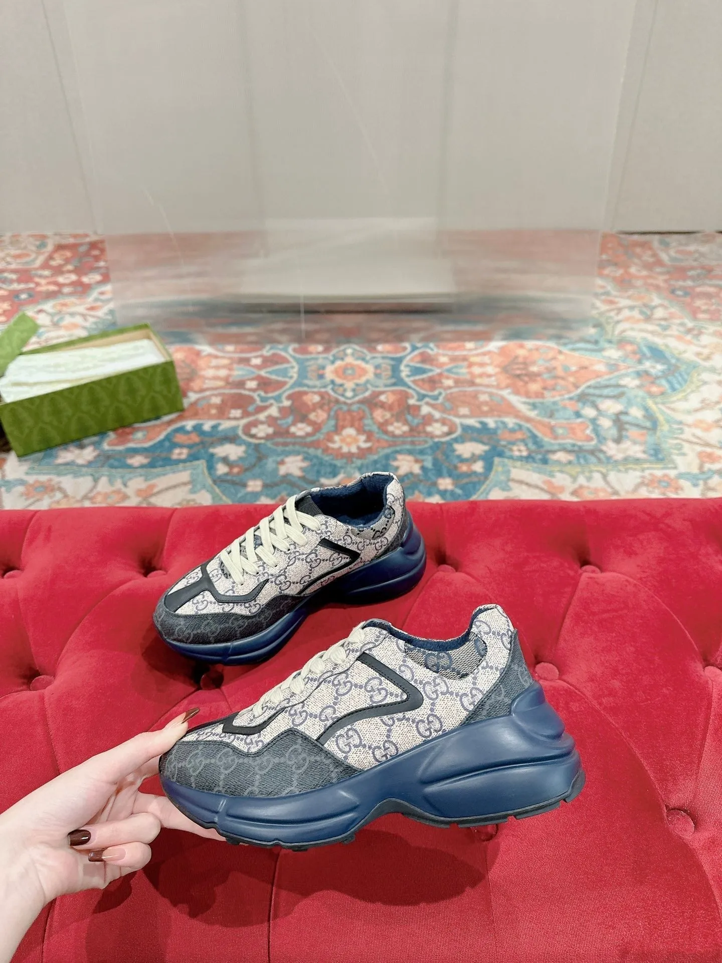 Worldwide shipping AND Gucci RHYTON Hurry, ends soon TRAINER CHARCOAL LIGHT GG GRAY CALFSKIN
